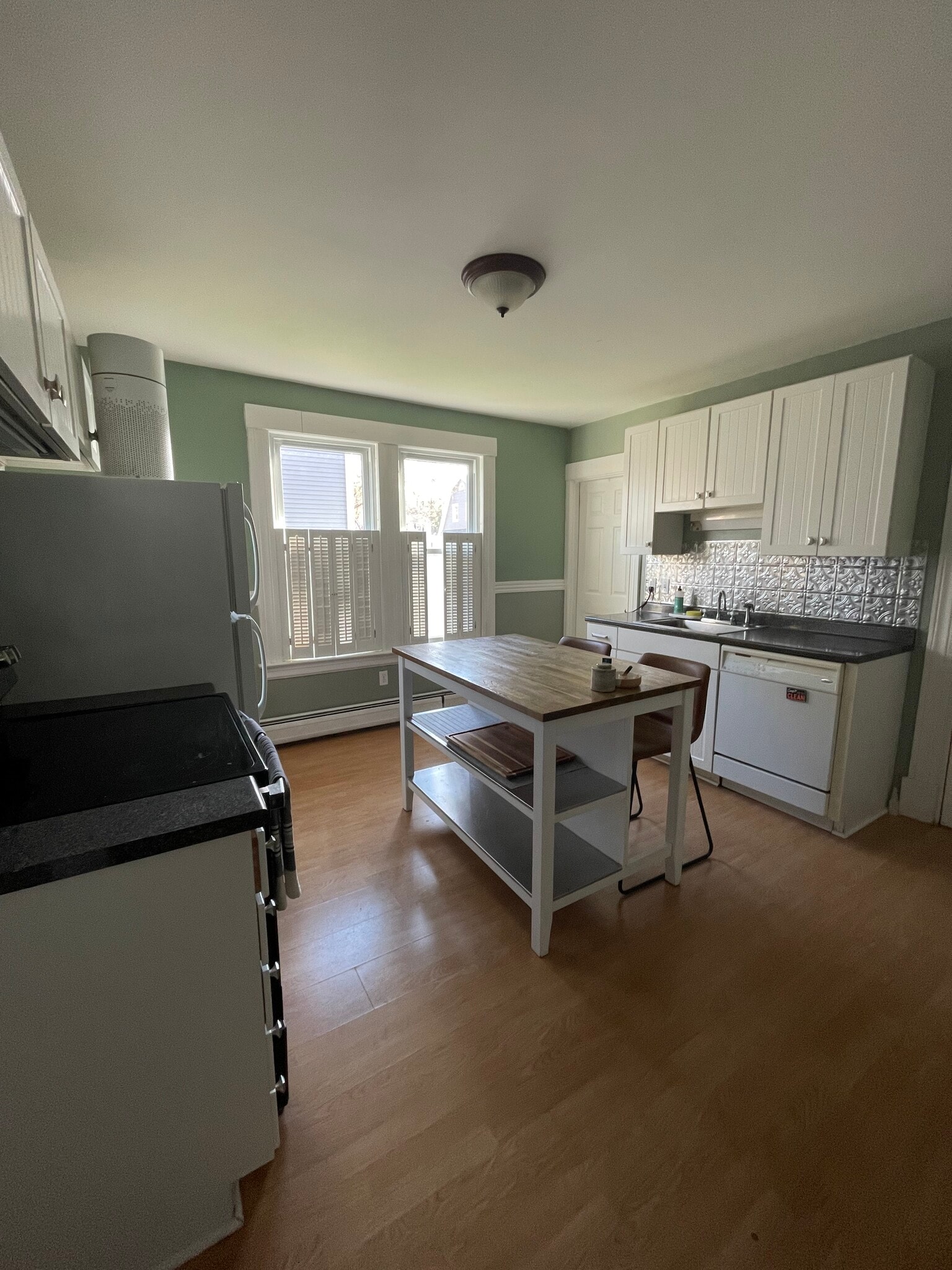 Building Photo - 37 Whitman Ave