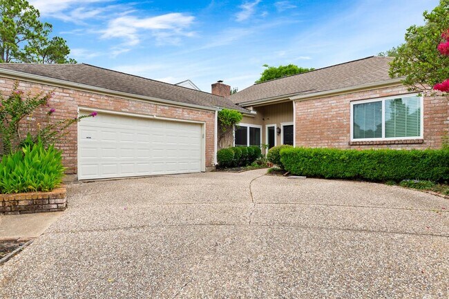 Building Photo - 12210 Ravenmoor Dr