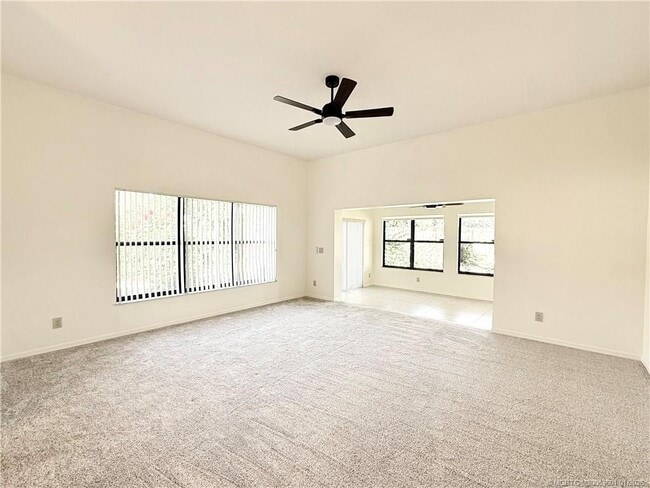 Building Photo - 3012 SW Mariposa Cir