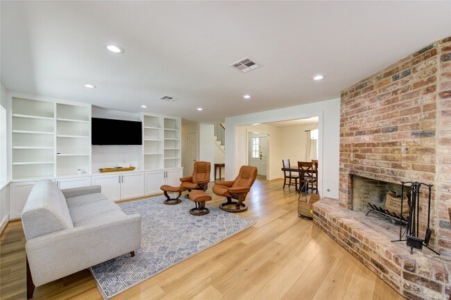 Building Photo - 1210 Shannon Valley Dr