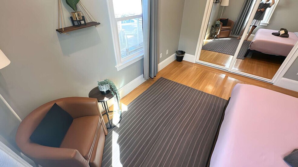 Building Photo - 254 29th St