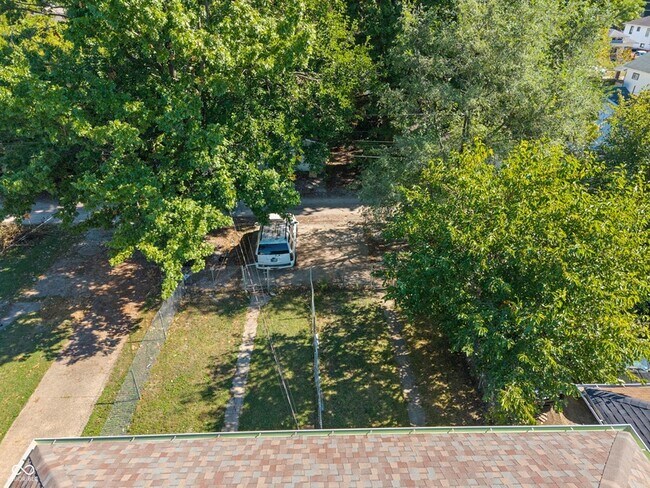 Building Photo - 717 N Grant Ave