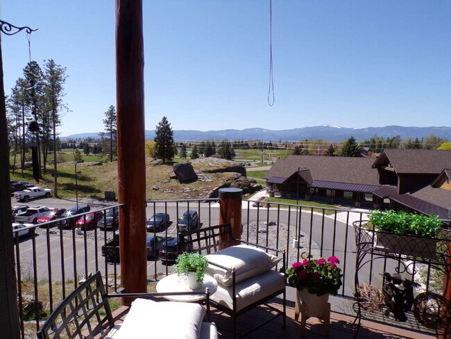 Primary Photo - Furnished 3 bedroom, 3.5 bath