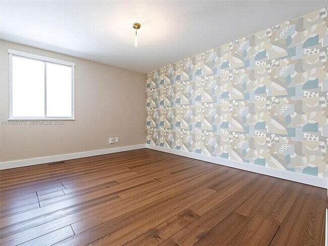 Building Photo - 7451 NW 103rd Ct