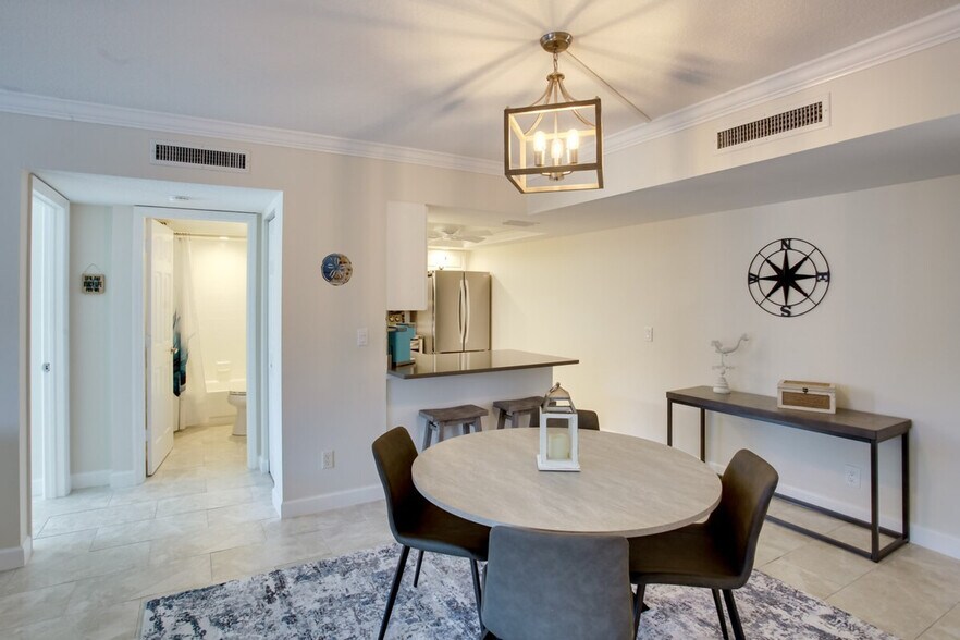 Building Photo - 12491 McGregor Blvd