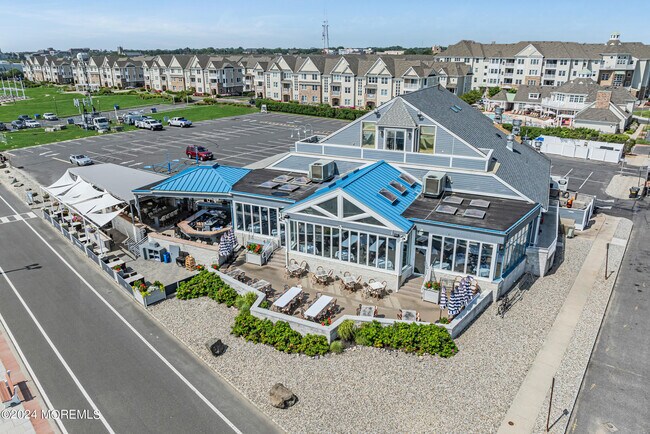 Building Photo - 33 Cooper Ave