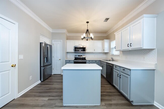 Building Photo - 4811 Sunburst Ln