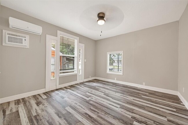 Building Photo - 1511 Scharpe St