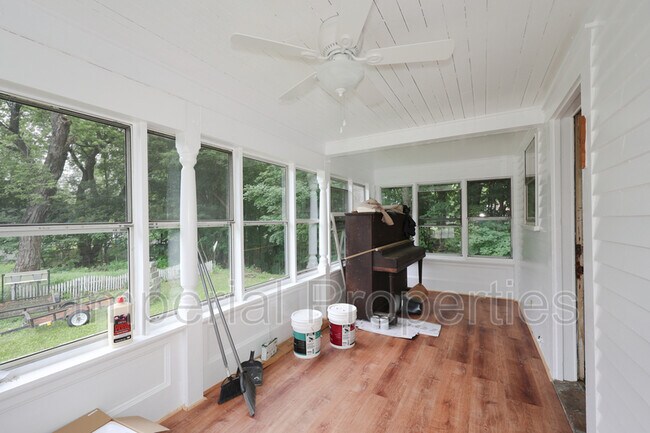 Building Photo - 6 Engel St