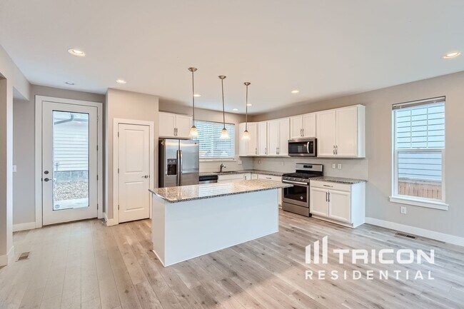 Building Photo - 4947 S Addison Way