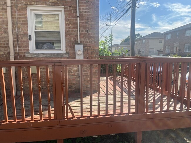 Building Photo - 1028 Bellwood Ave