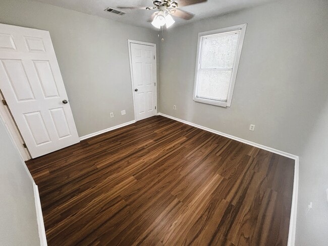 Building Photo - 2501 Delille St