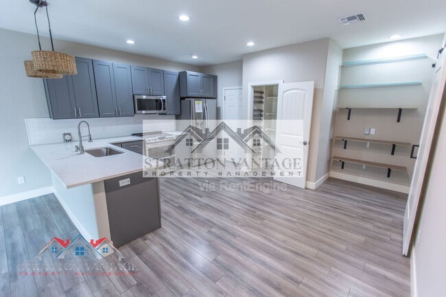 Building Photo - 1406 W Main St