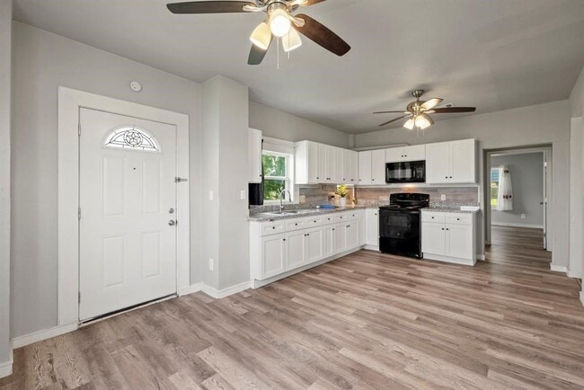 Building Photo - 2714 Avenue H