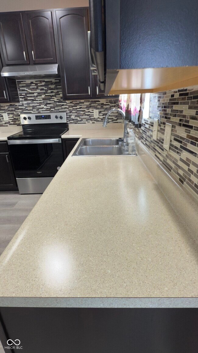 Building Photo - 2244 McGregor Ct