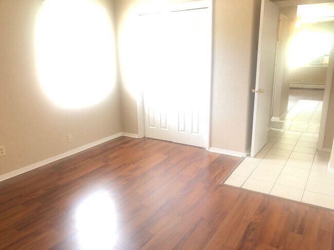 Building Photo - 1215 Wall St