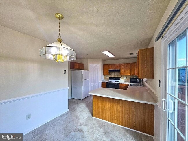 Building Photo - 3315 Hollow Ct