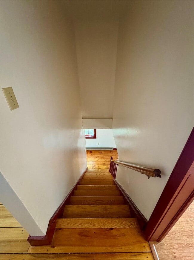 Building Photo - 30 Schoonmaker Ln