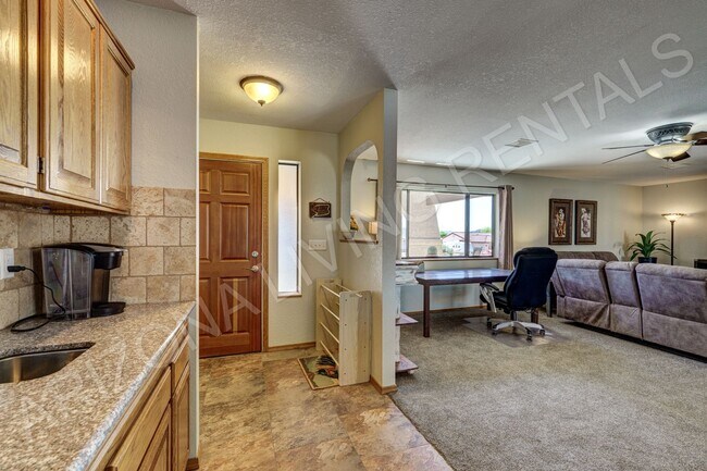 Building Photo - FURNISHED AVAILABLE LONG TERM