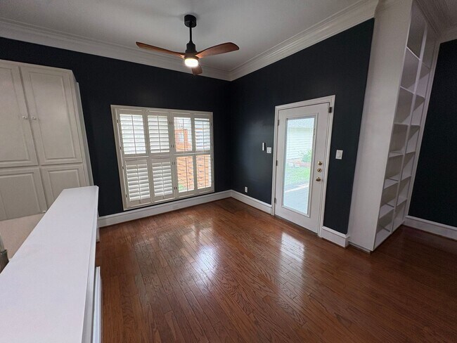 Building Photo - Gorgeous home in Rosedale - Available now!
