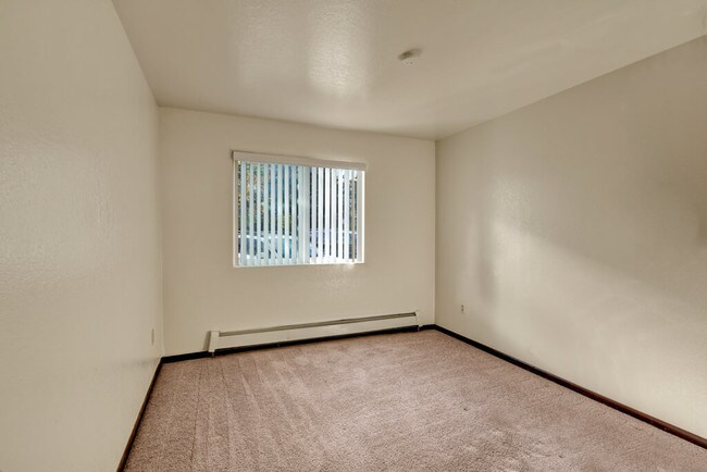 Ladera Villa Apartments - Bedroom - Ladera Villa