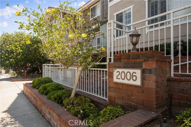 Building Photo - 2006 Aviation Way