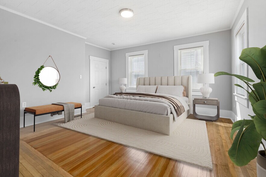 Building Photo - 666 Main St