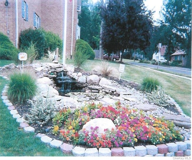 Building Photo - 140 Meyer Oval