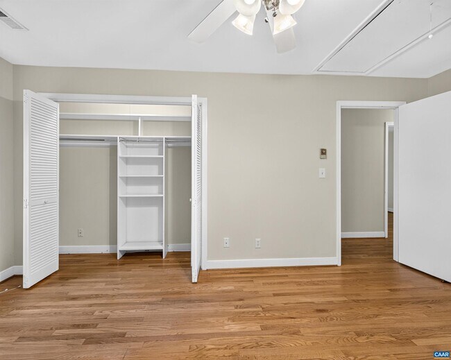 Building Photo - 308 Eastbrook Dr