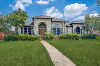 Building Photo - 4814 Clay Dr