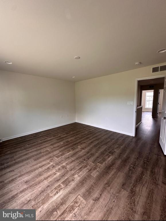 Building Photo - 562 Fawn Ln