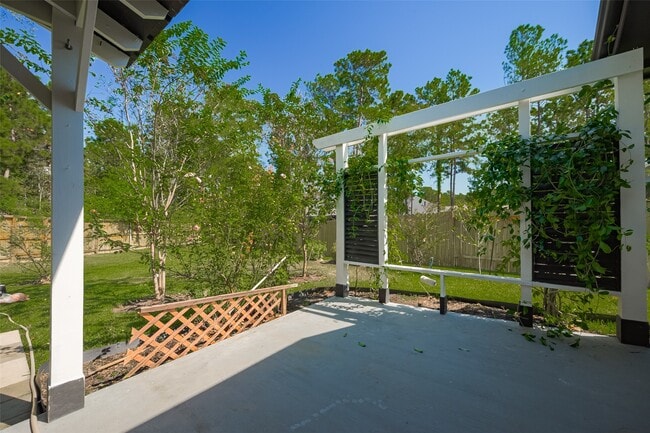 Building Photo - 381 Andes Dr