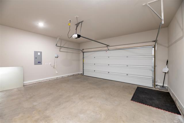 Building Photo - 222 Goosewood Dr