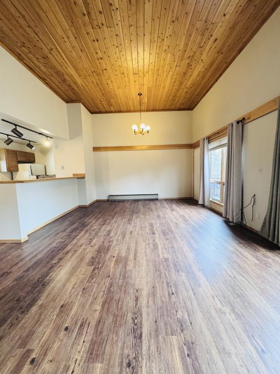 Building Photo - 2433 Sunlight Cir