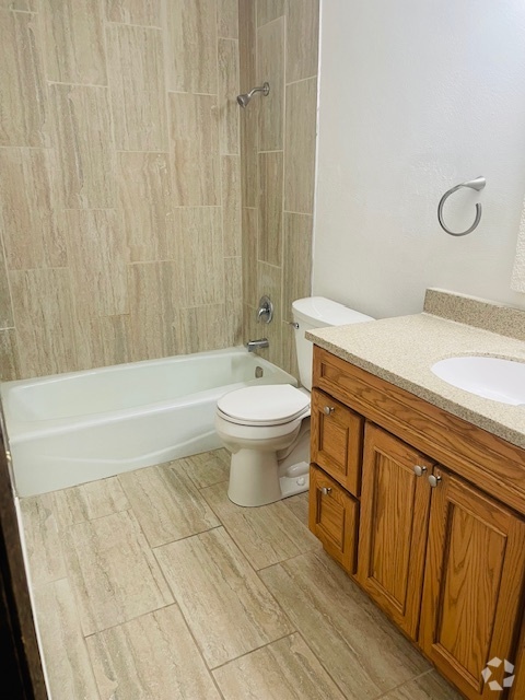 1 Bdrm. with Den & Fireplace - Mardelle Apartments