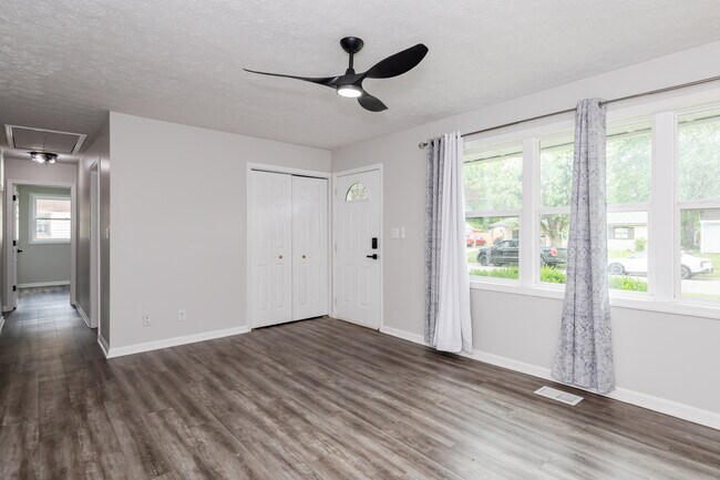 Building Photo - 5347 Haverfield Rd