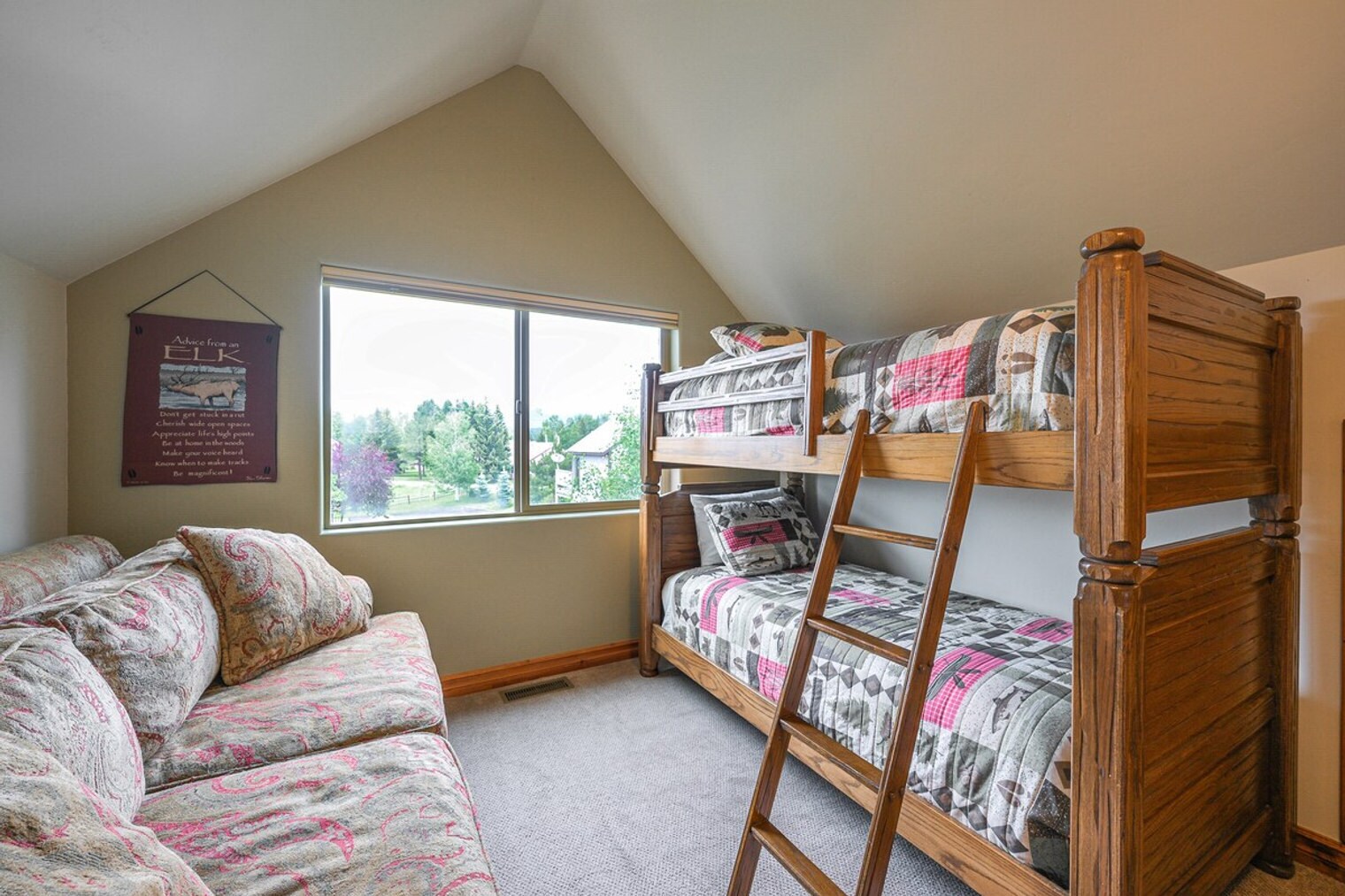 Building Photo - 191 Talisman Dr