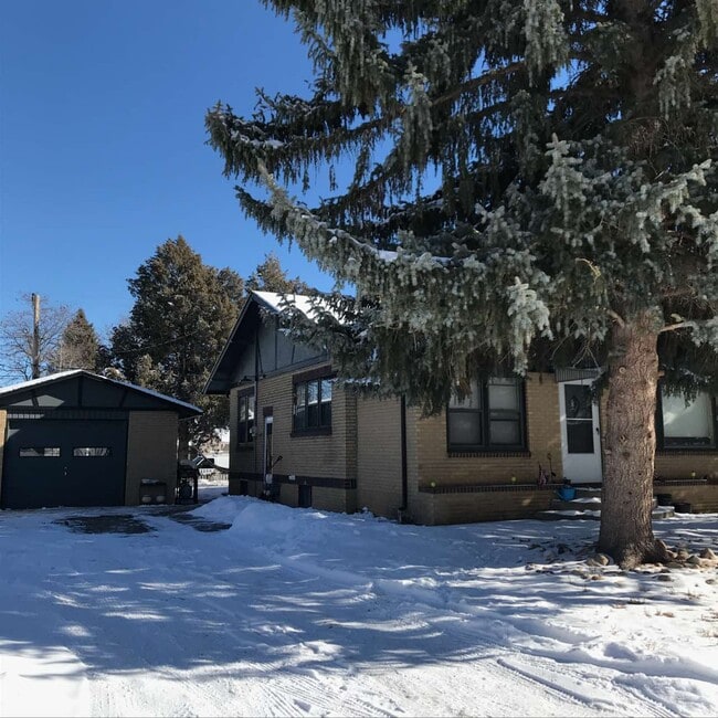 Building Photo - 1702 Dotsero Ave