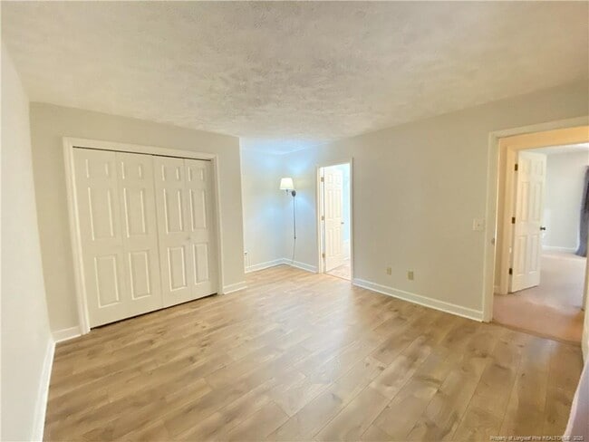 Building Photo - 3299 Liverpool Dr