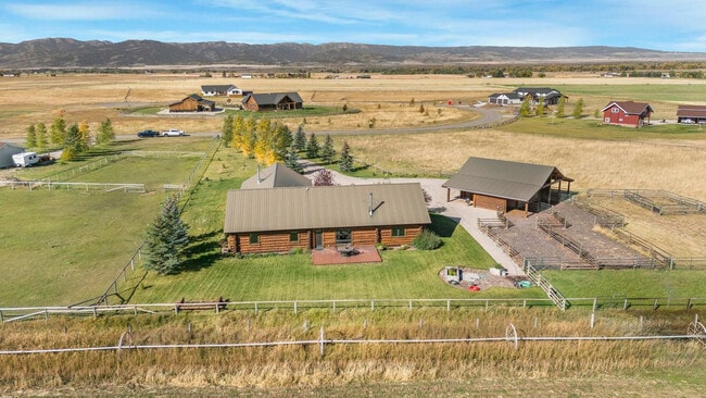 Building Photo - 1330 Larsen Ln