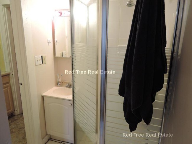 Building Photo - 1711 Commonwealth Ave