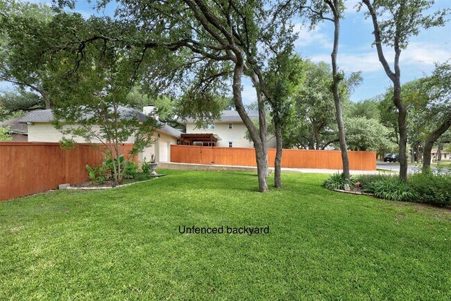 Building Photo - 9411 Cedar Crest Dr
