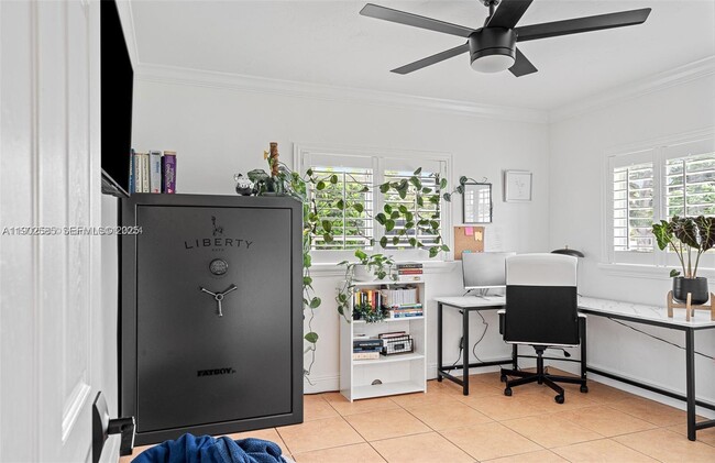 Building Photo - 10841 SW 127th St