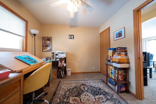 Building Photo - 5924 Idaho Ave N