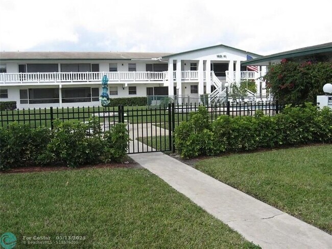 Building Photo - 1621 NW 46th Ave