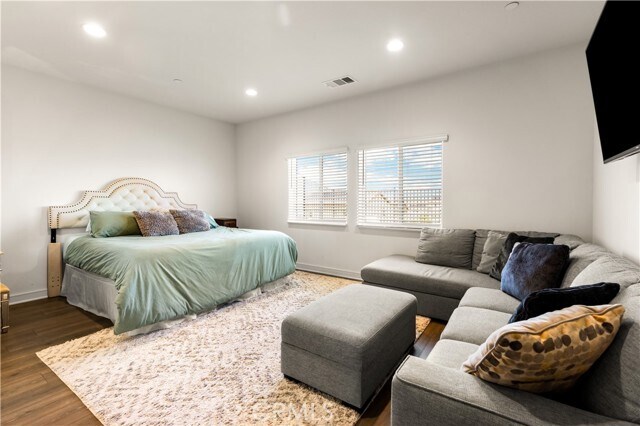 Building Photo - 30716 Foxhollow Dr