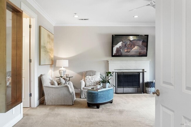 Building Photo - 10 Idlewood Rd