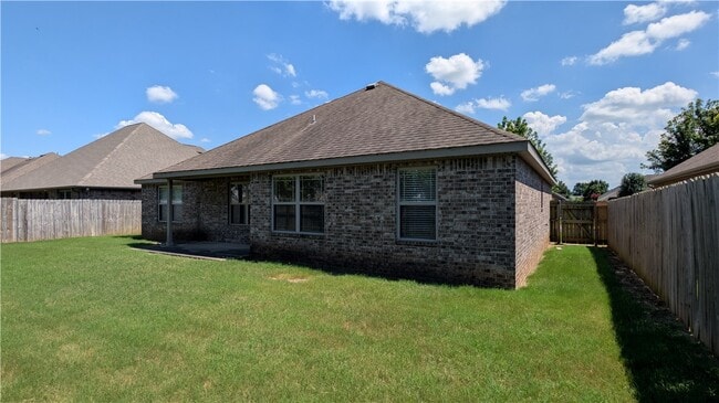 Building Photo - 3104 SW Wargate Ave