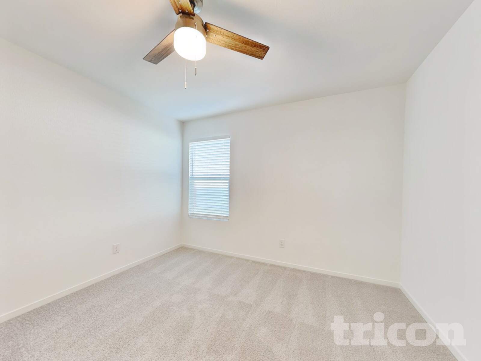 Building Photo - 1624 Parlier St