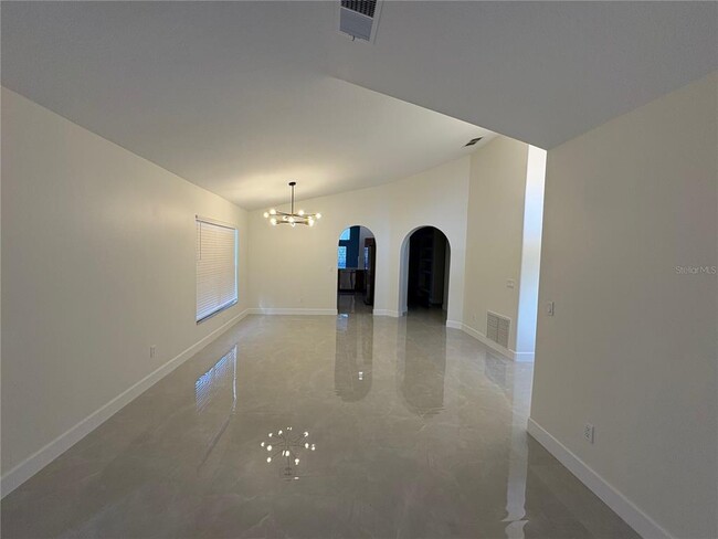 Building Photo - 11215 Crystal Glen Blvd